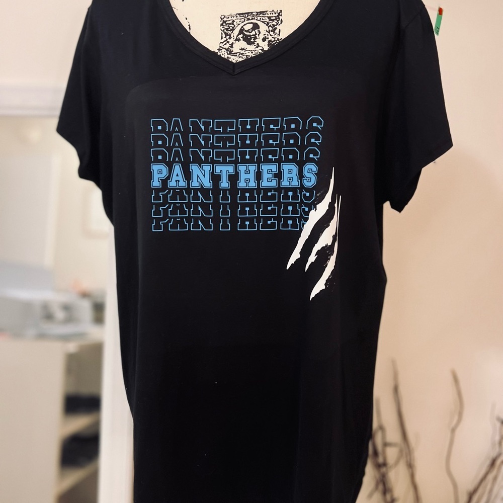 Carolina Panthers Teeshirt- NFL- Football- Panther Claw Mark - Picture 2 of 3